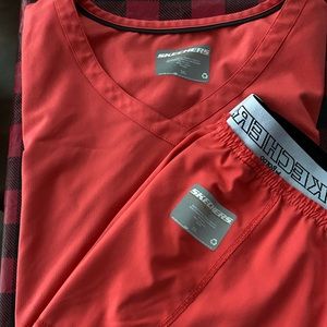Skechers scrub set